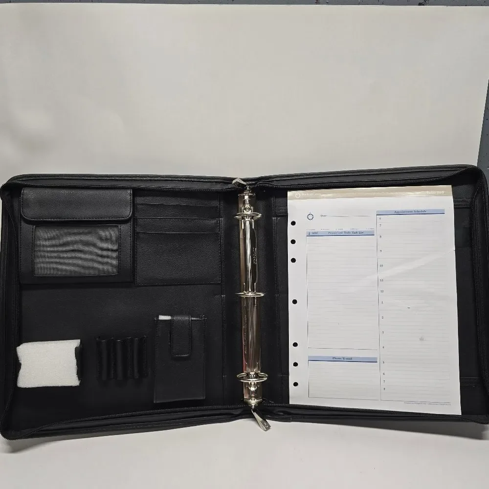 Franklin Covey Black Leather Zipper 3 Ring Binder Briefcase Retractable Handles
